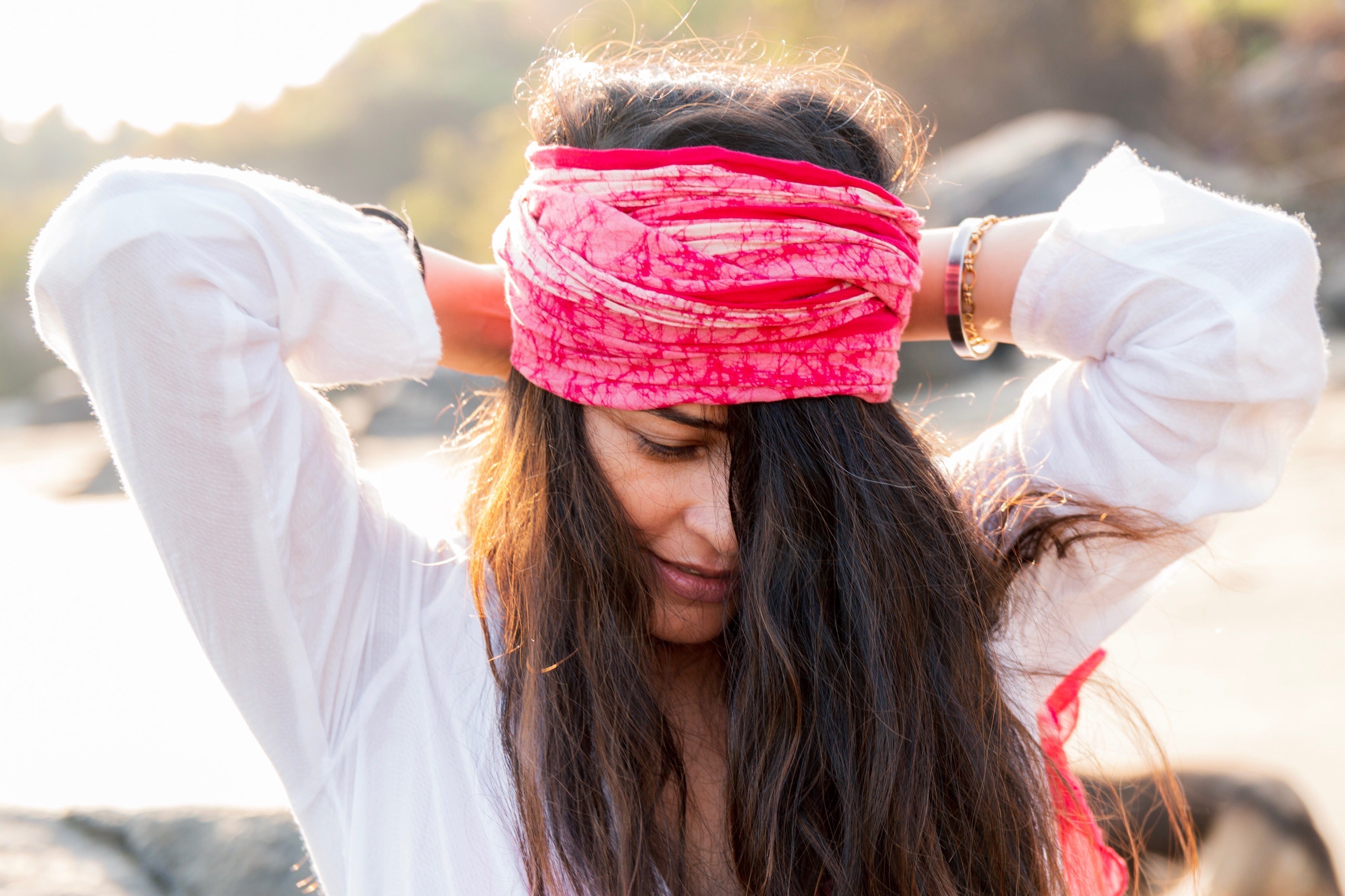 קשירת מטפחת: אומנות שמשנה כל הופעה