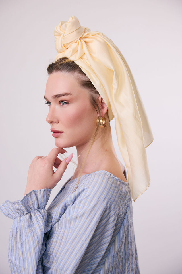 צעיף קיילי צהוב חמאה