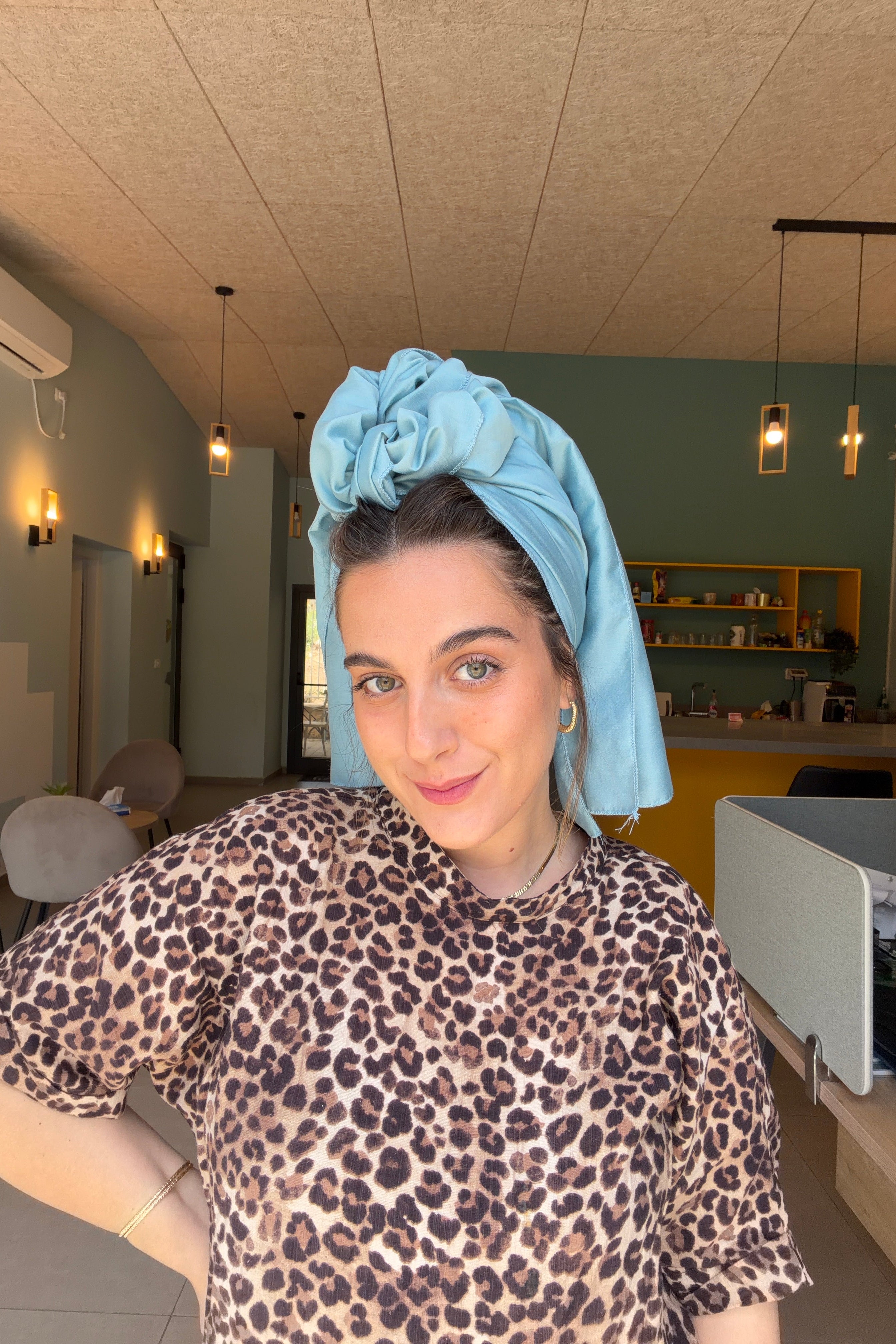 צעיף קיילי תכלת