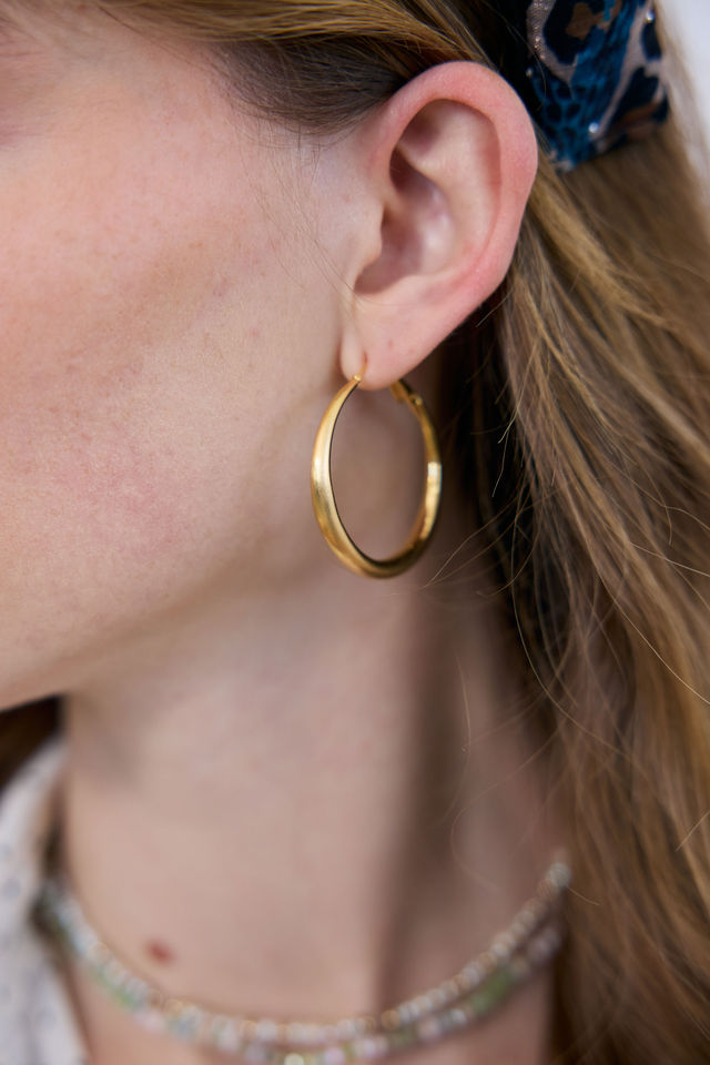 עגיל חישוק גדול